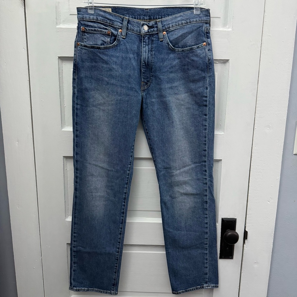 Classic Straight Men’s Jeans in Medium Blue